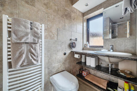 1389280-8-6942cfe...