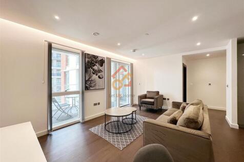 Let UK Home are excited to offer this spectacular 2 bedroom apartment in the heart of Denver Building part of the Lexington Gardens. This property comprises a large bright open plan kitchen and living
