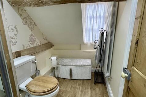 shower room (top floor)