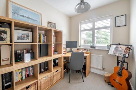 11 Herbert Gardens, Towcester