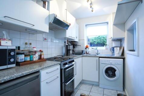 2 Lyndon Court-1.jpg