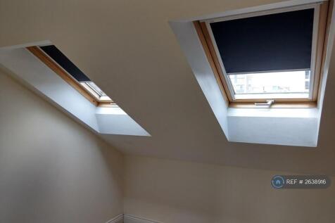 Velux Top Floor Front Bed 3 Black Out Blinds