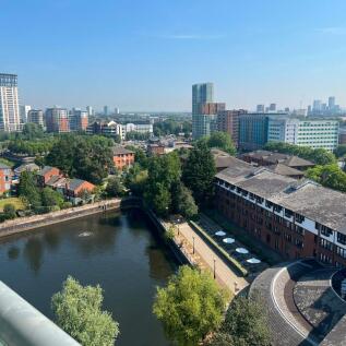 Located on the 7th floor of the popular Abito development, this well-designed apartment offers practical living in a convenient Salford Quays location.