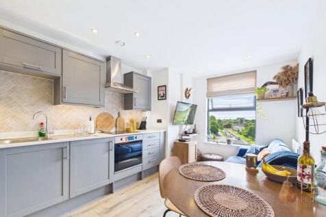 Open Plan Kitchen / Living Room
