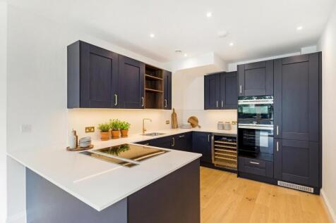 Kitchen O2.jpg