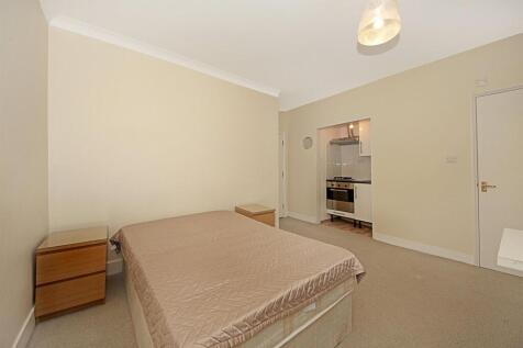LONG LET **BILLS INCLUDED EXCEPT COUNCIL TAX** SINGLE APPLICANT ONLY**This good sized studio apartment is centrally located near the Acton and Ealing Common border. Price includes all utility bills ex