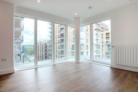 Stunning 1 bedroom apartment on the 8th floor in the sort after Kidbrooke Village with park view