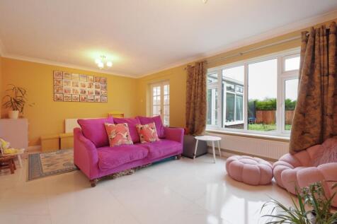 Estate Agent EweMove Scunthorpe Living Room