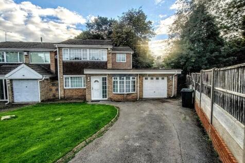 5 Bedroom Detached in WV3 9NL