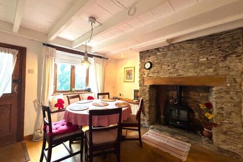 Kitchen Dining Room Pic2