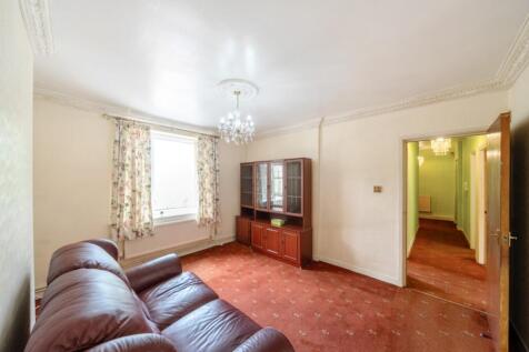 Lounge Area into Hall