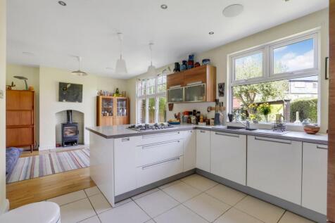 Kitchen Family Room