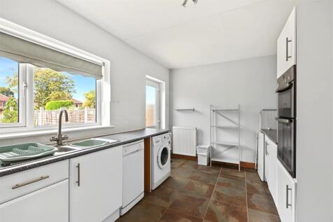 Kitchen_1.jpeg