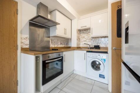 Fitted kitchen