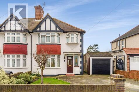 Walsingham Gardens, Epsom - KT19 0LT