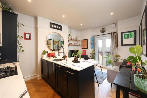 Flat 3 @ 16 Knowle Road 2.JPG