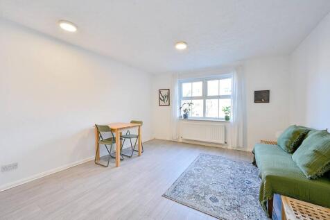 1 bed, 1 bath Flat in London - Photo 9