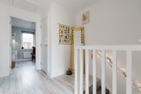 3 bed, 1 bath End of Terrace in Leeds - Photo 10