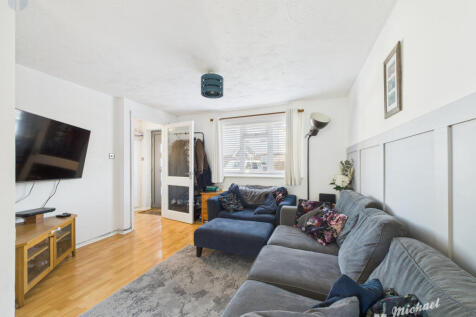 CAM03218G0-PR0831-STILL006