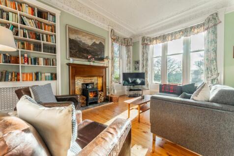 5 bed, 3 bath Detached in Glasgow - Photo 6