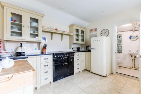 64db436f27bde_Merlin¿s View-29