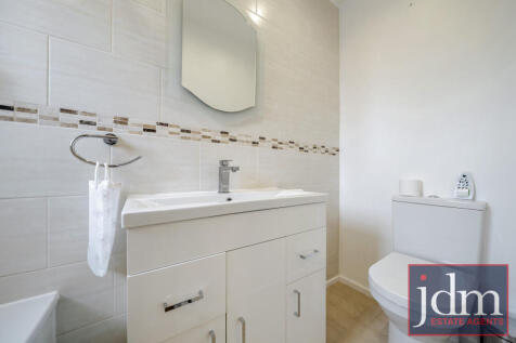 b456fc28-125d-46c...