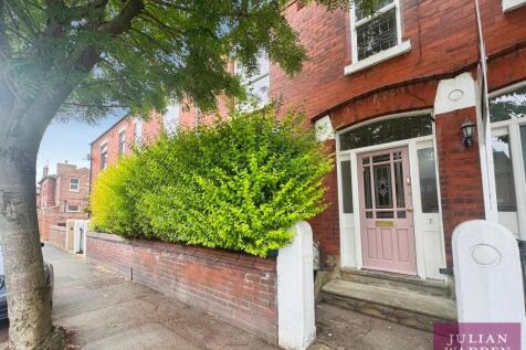 Introducing Norris Avenue, Norris Bank – a beautifully presented three-bedroom period home, offered unfurnished and available from 25th September. Situated in the ever-popular Norris Bank area, this c