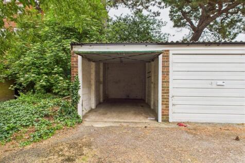 Garage To Rent