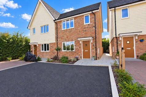 3 Bedroom Semi-Detached in ME17 4XW
