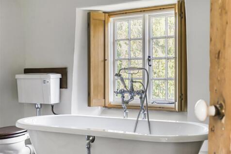 Lower End Farmhouse, 10 High Street South, Tiffiel