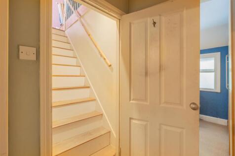 238 London Road-25.jpg