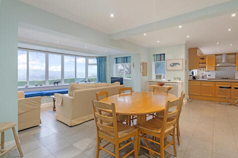 Open Plan Kitchen/Breakfast/Sitting Area