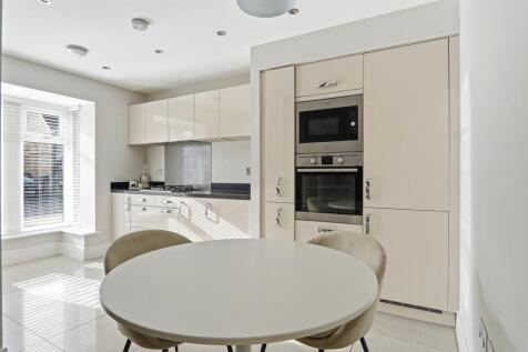 mayfairmount004