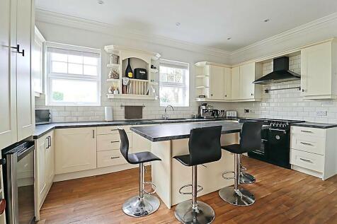 Kitchen / Breakfast Room