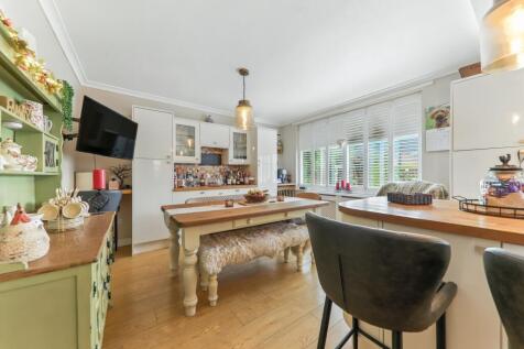 Diner - High Green Road - EweMove Pontefract