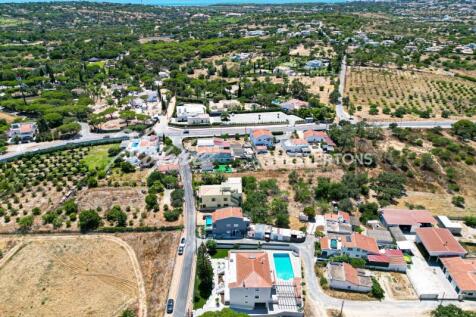 Near Vale do Lobo Fully Renovated 6 Bed Villa For Sale (2)