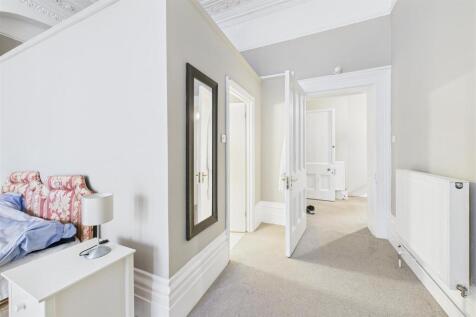 Flat 2, 21 Tyndalls Park Road, Clifton, Bristol BS