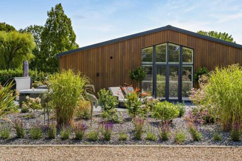 Tarquin Barn