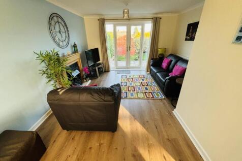 Living Room.jpg