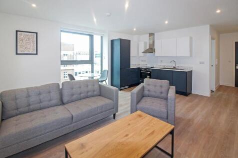NPP Residential are proud to introduce to the market a stunning, fully furnished apartment located in the popular Exchange Point development, just off Deansgate. This stunning development benefits fro