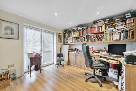 1312182-4-685fc90...