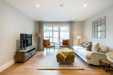 Show Apartment