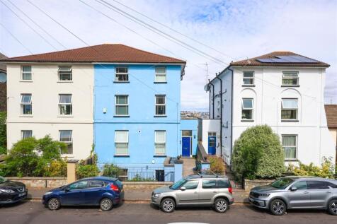 Flat 3 @ 16 Knowle Road 25.JPG