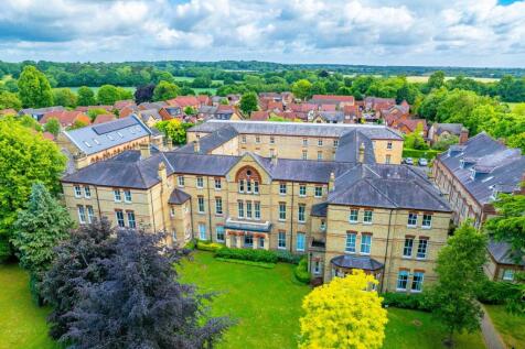 Leavesden Court