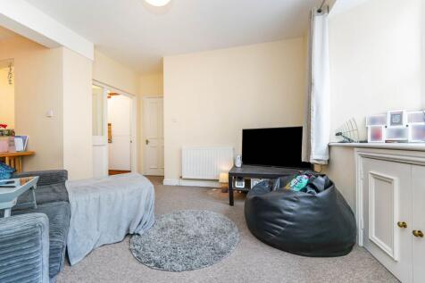 Lounge 2