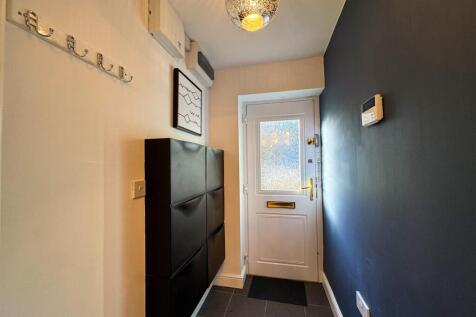 ENTRANCE PORCH