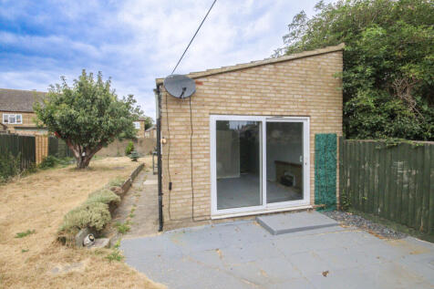 1 Bedroom Detached Bungalow, No Forward Chain!