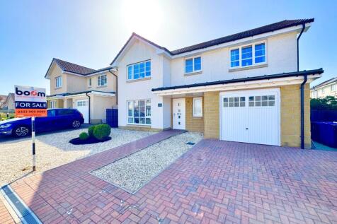 Juniper Street, Irvine Four Bedroom Detached Home