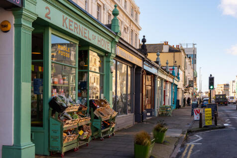 Victoria Terrace2...