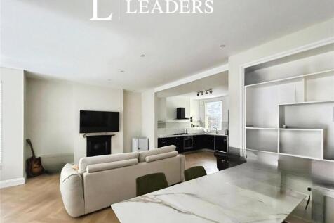 Living/Dining Room
